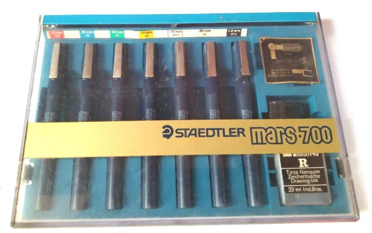 Canetas Staedtler Nanquim / Mar 700 / Estojo 7 Canetas / Conjunto