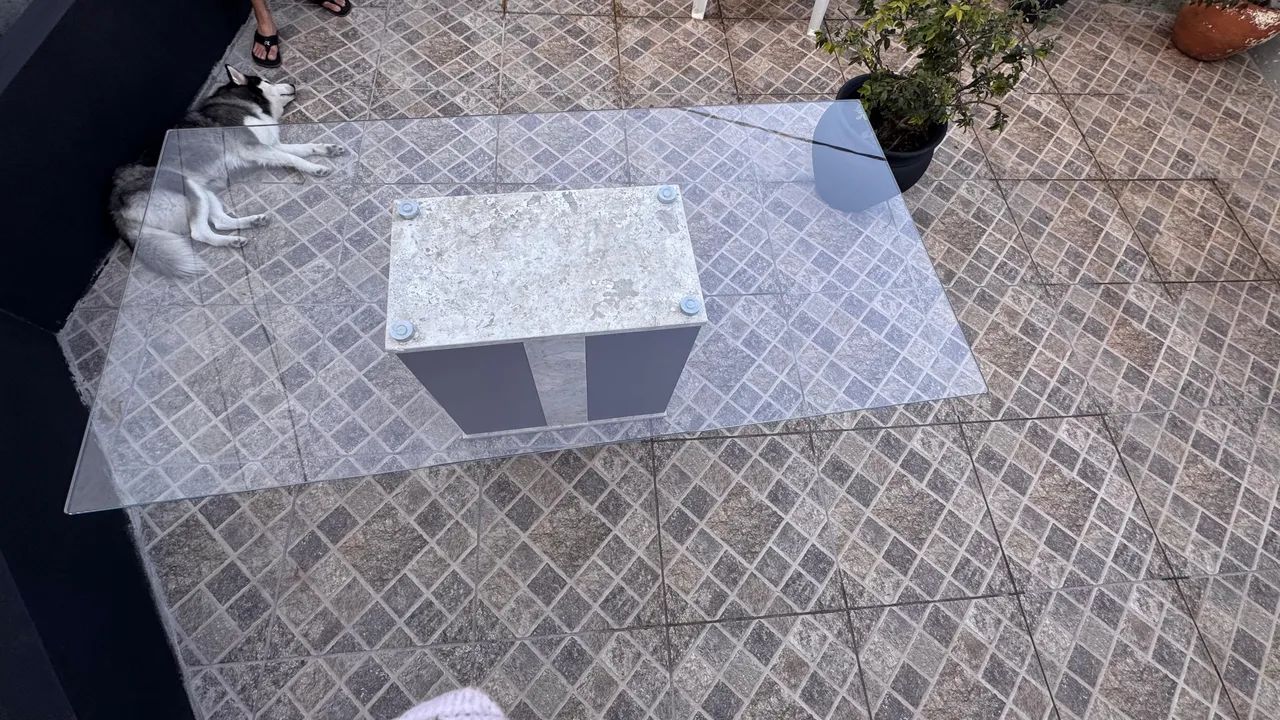 Mesa de vidro e mármore 64840794841474120