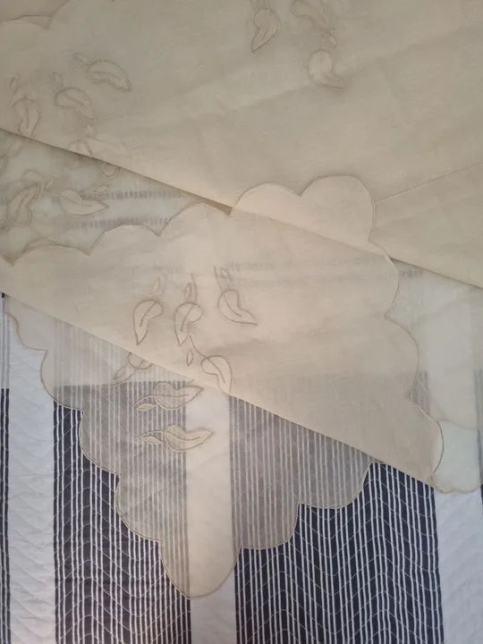 Toalha de Mesa de Algodão Bordada - Foto 3
