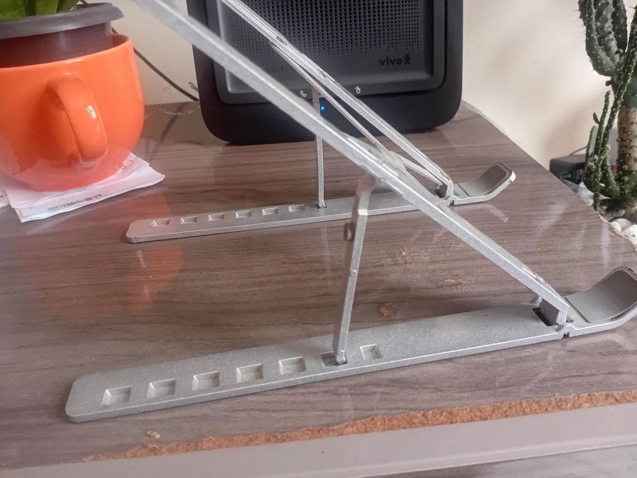 Suporte de Metal para Notebooks. - Foto 2