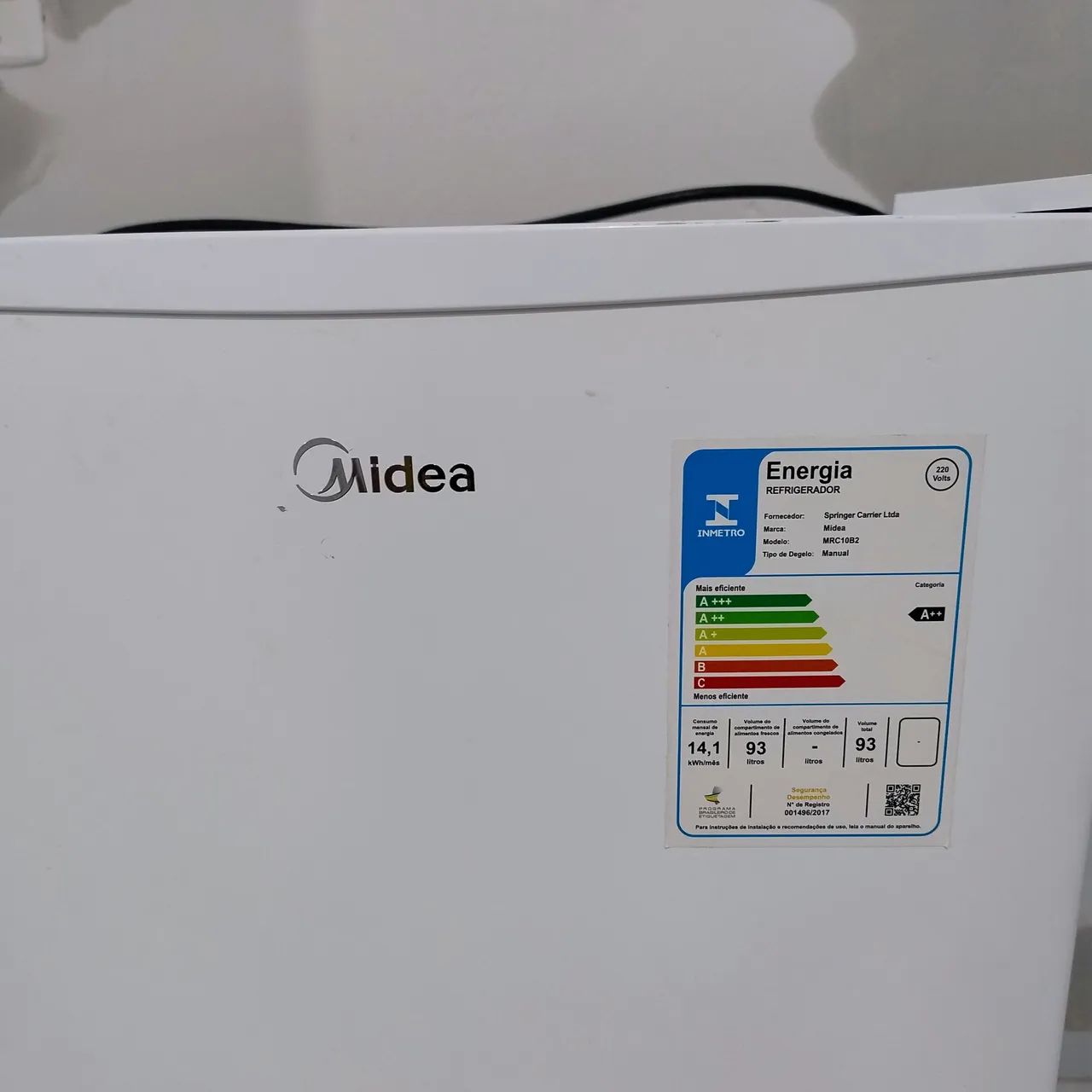 Frigobar Midea 220v R$800,00 - Foto 4