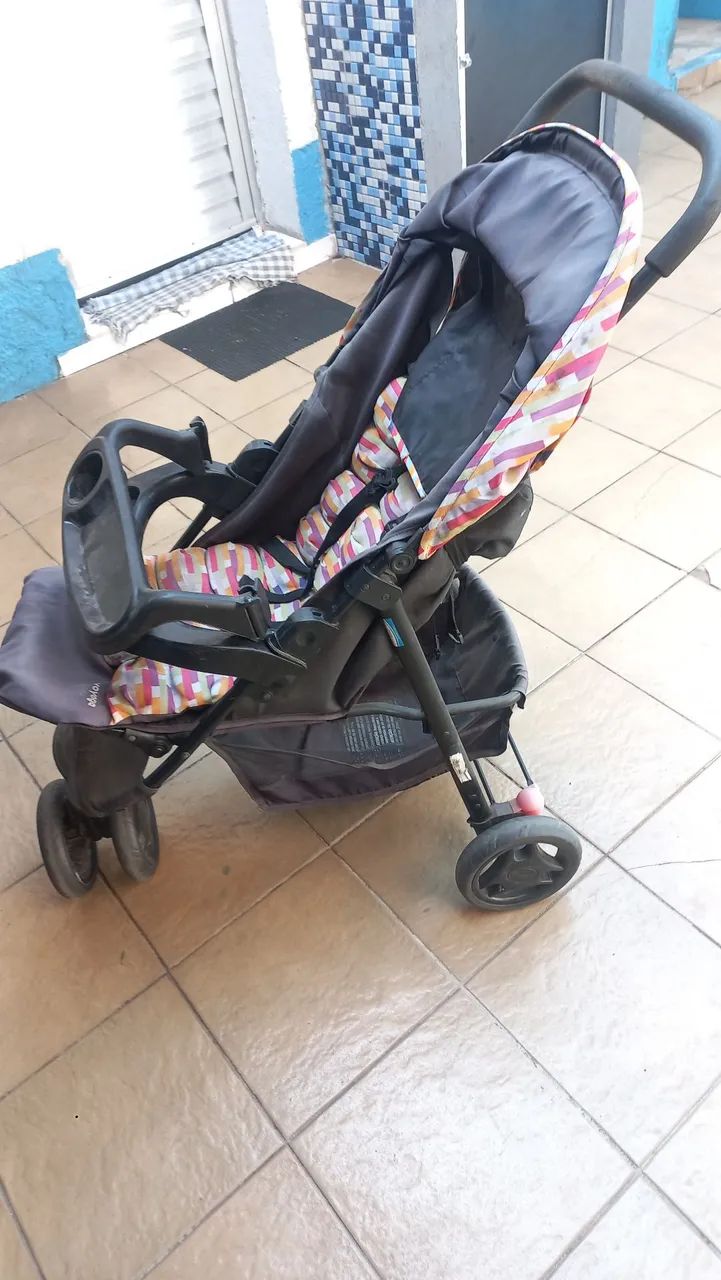 Vendo carrinho de bebê e berço  - Foto 2