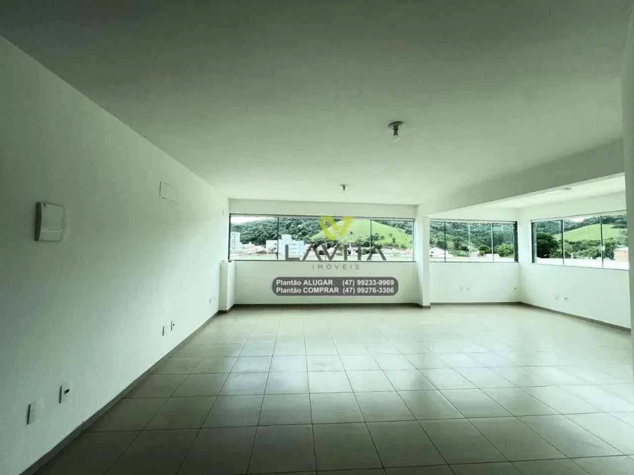 Sala comercial para Aluguel, Locação com 50,56m² privativos mais Sacada, Ed. Comercial Bel - Foto 4
