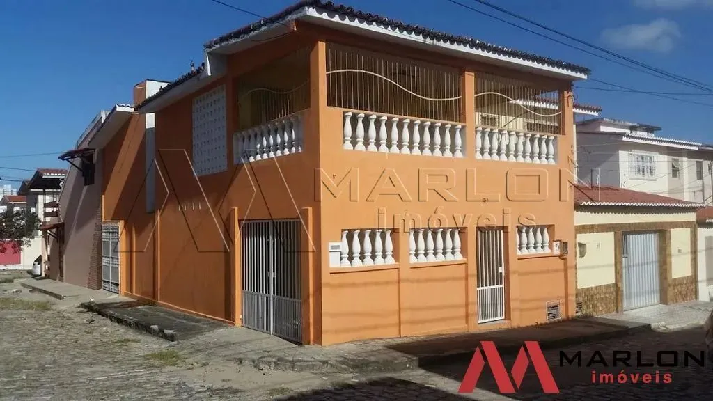 Casa em Neópolis, 3 quartos, sendo 2 suítes, lado da sombra, 180m².