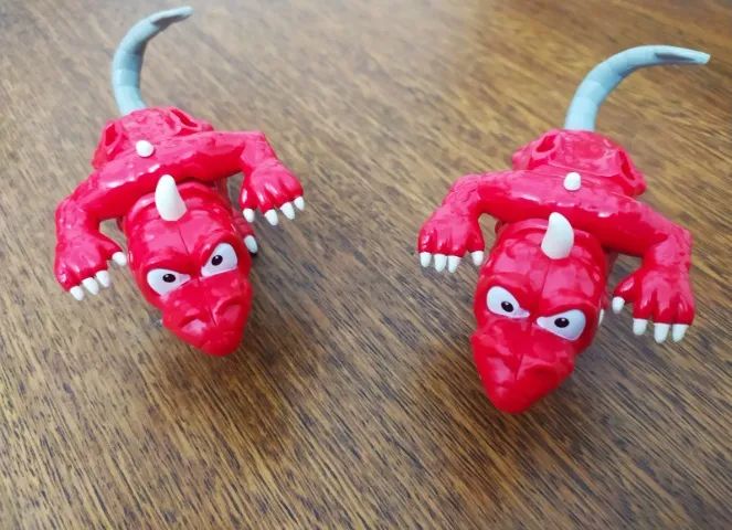 Dragões De Brinquedo