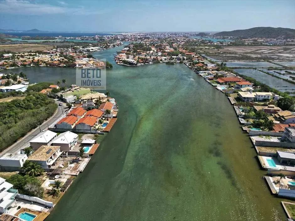 Imóvel para venda tem 877 metros quadrados em Ogiva - Cabo Frio - RJ