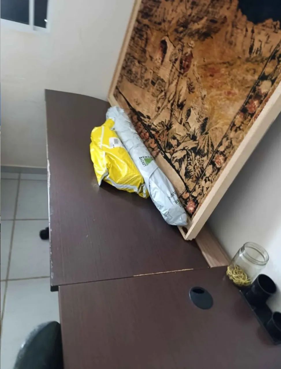 Desk, Table64840834190338123