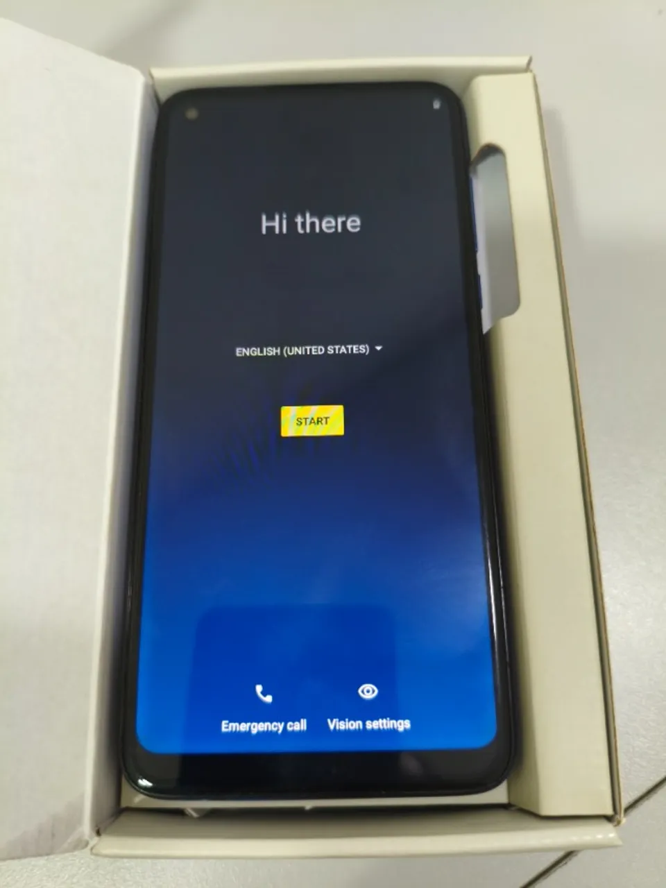 Moto G8 64GB 4GB RAM Azul Capri 4G Tela 6,4 Câm. Tripla + Câm. Selfie 8MP Parc -Muito novo