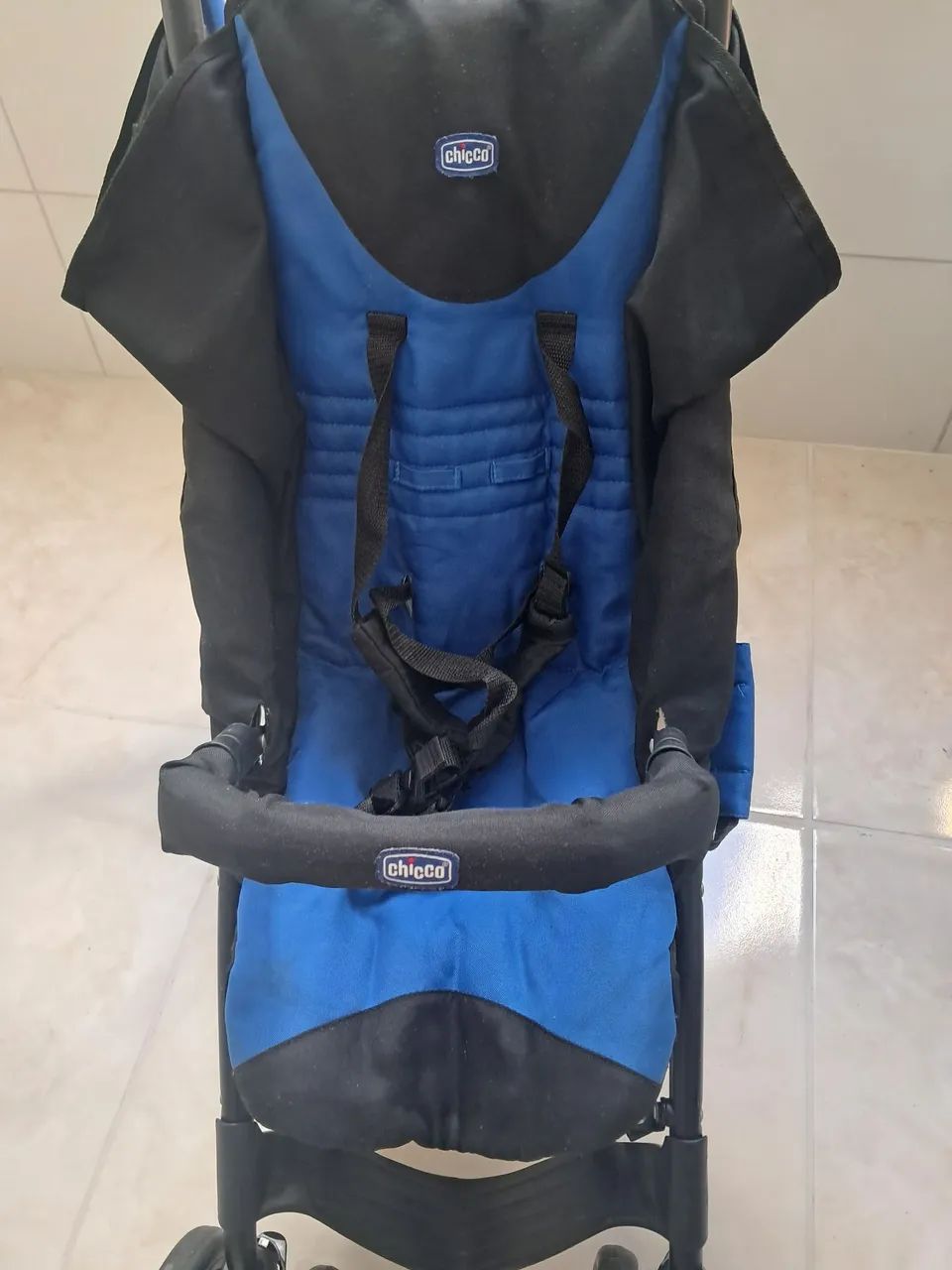 Carrinho de bebê chicco ,tipo guarda chuva .Usado - Foto 4
