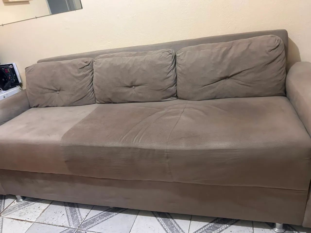 Sofá conservado - Foto 2