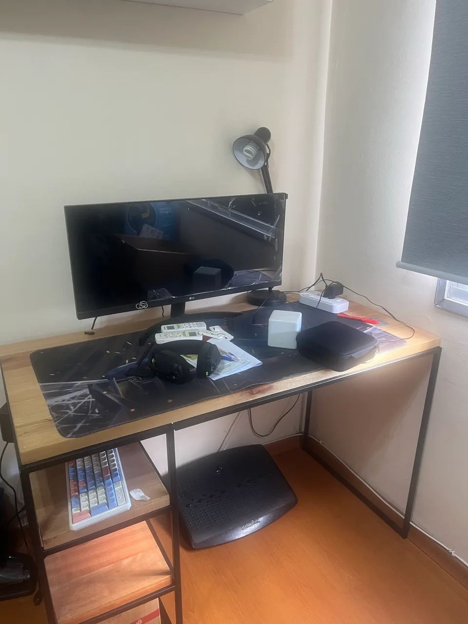 Vende-se mesa e cadeira de escritório  - Foto 2