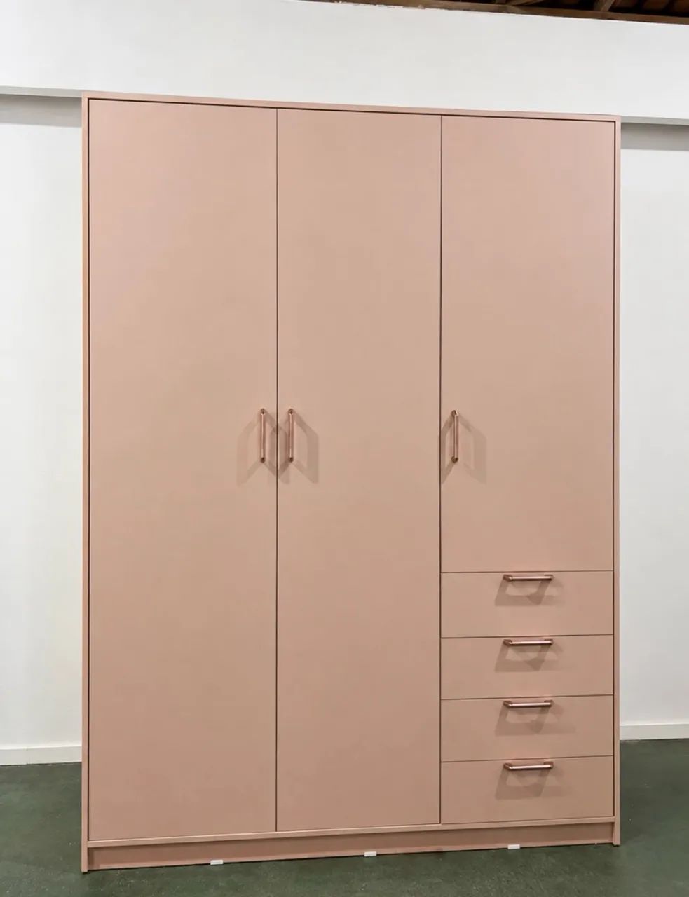 Guarda roupa rosa 100% MDF