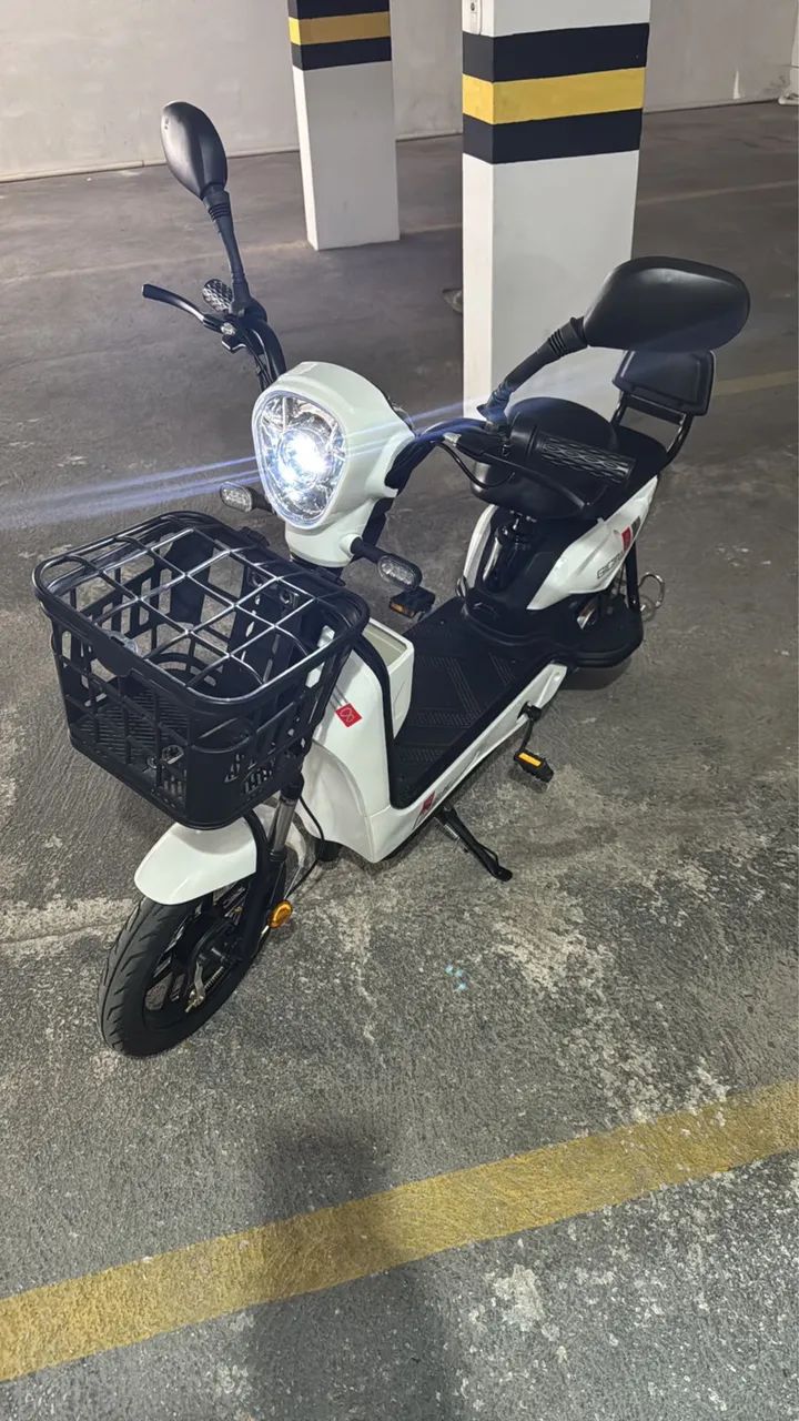 Scooter elétrica 