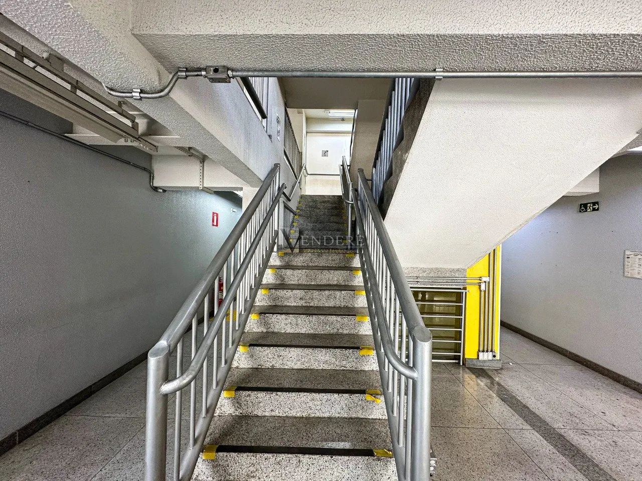 Prédio de 1.028m² à venda no bairro Caiçara - Foto 4