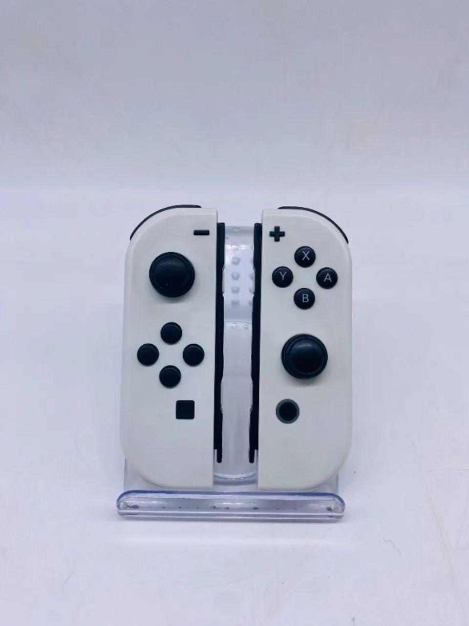 Nintendo Switch Oled Branco Usado Com Case + Tennis e NBA 2K19 Usado - Foto 4