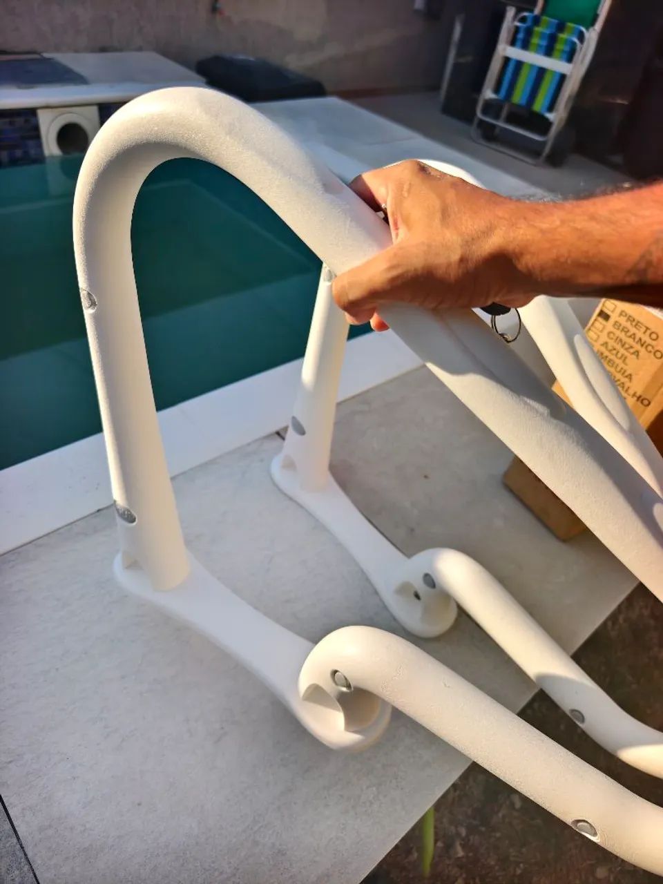 Corrimão Original iGUi para Piscina - Novo na Caixa