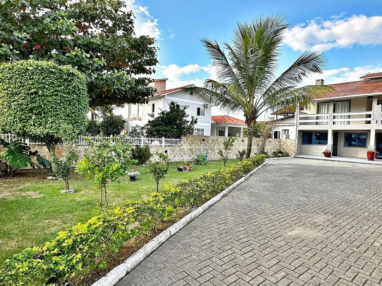 Casa com 4 suítes, 300 metros do mar, Praia do Sonho, Palhoça/SC - Foto 2