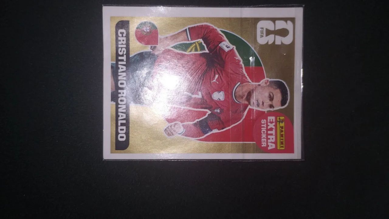 Figurinha da copa Cristiano Ronaldo dourada - Foto 4