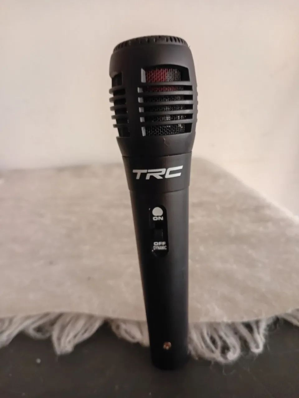 microfone dinâmico com fio da marca TRC. - Foto 2