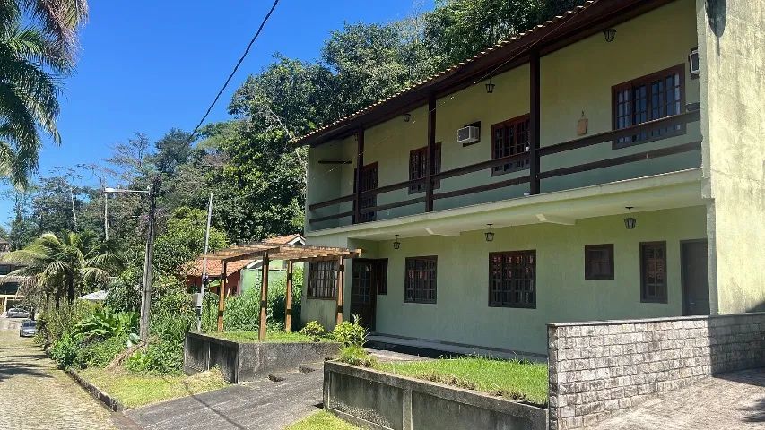 Casa em Condomiio