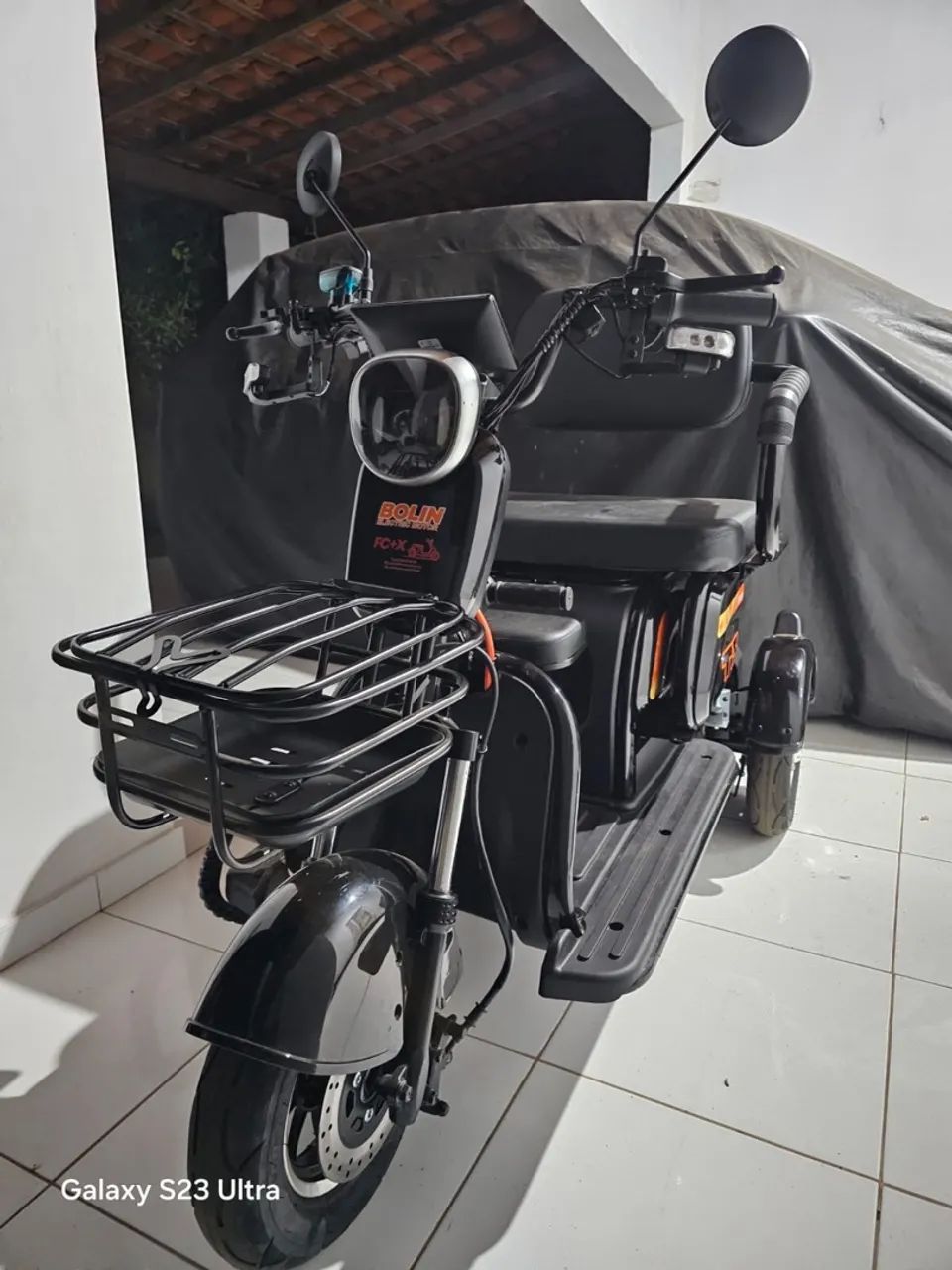 Triciclo elétrico 