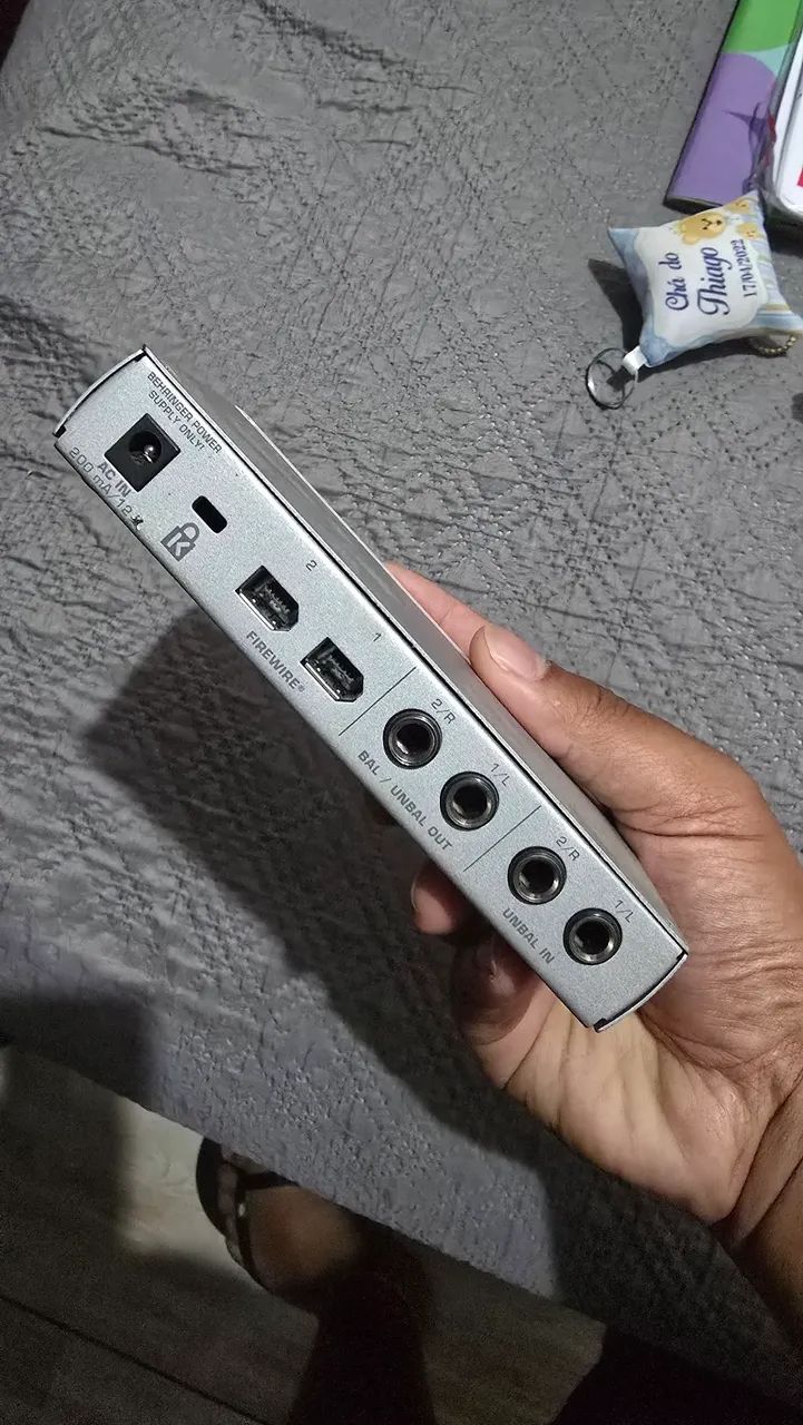 Interface Behringer Firewire 2 canais - Foto 4