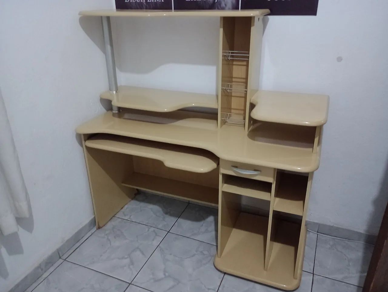 Escrivaninha/Mesa de computador  - Foto 3