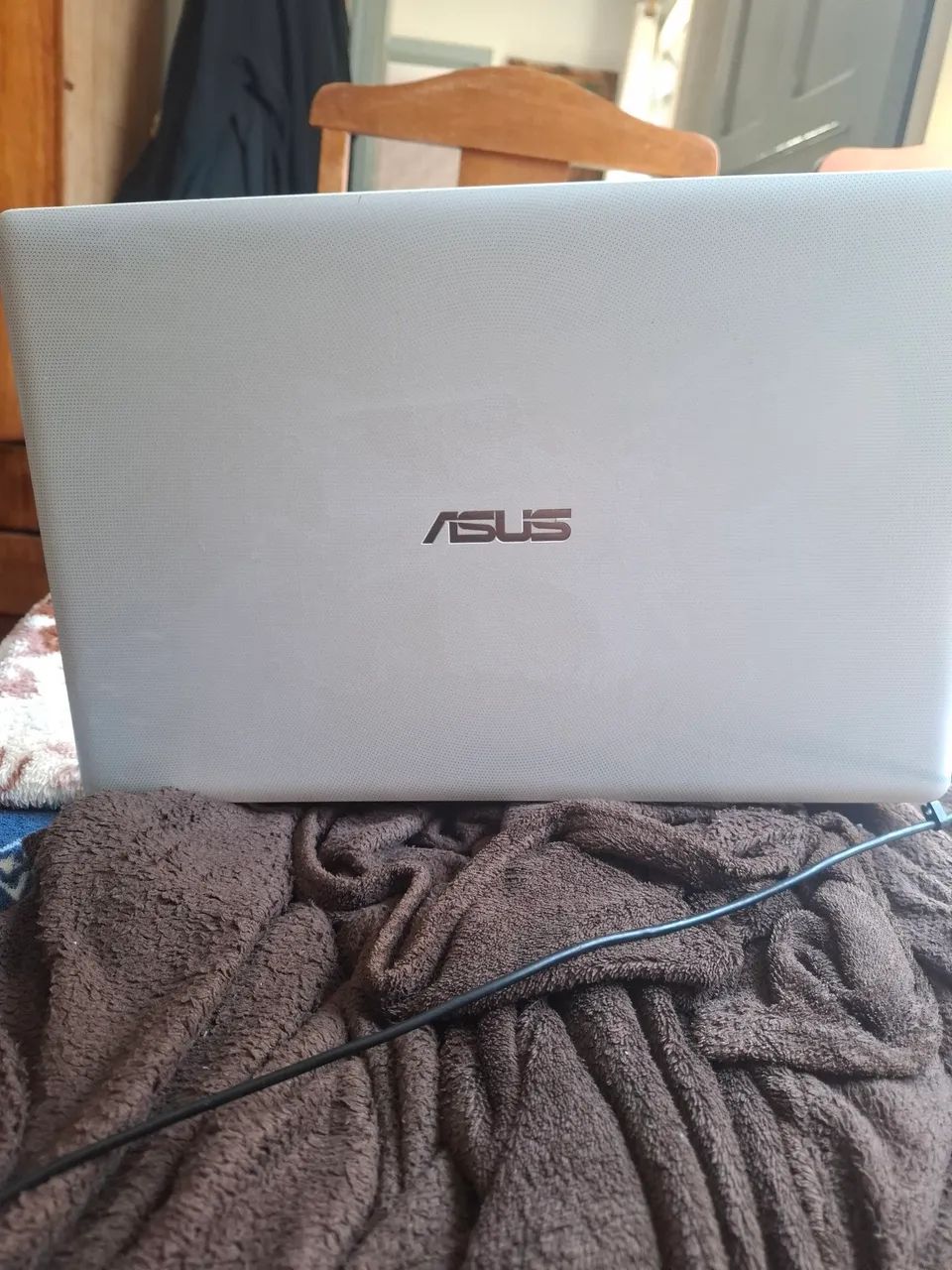 Notebook Asus X550C  - Foto 4