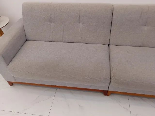 Sofá seminovo64962178670977123