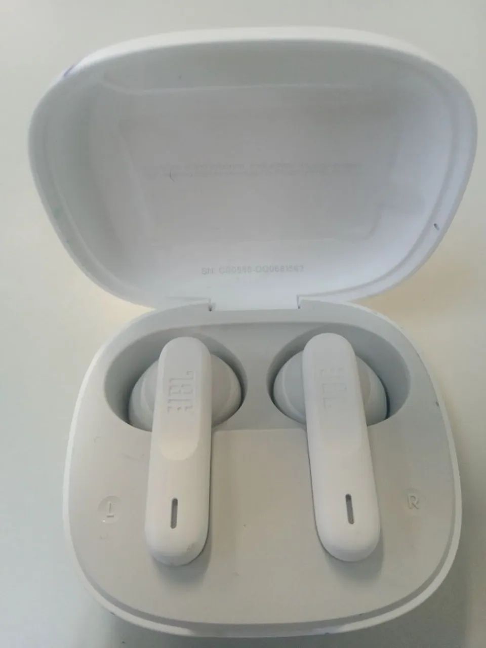 Fone de ouvido bluetooth JBL