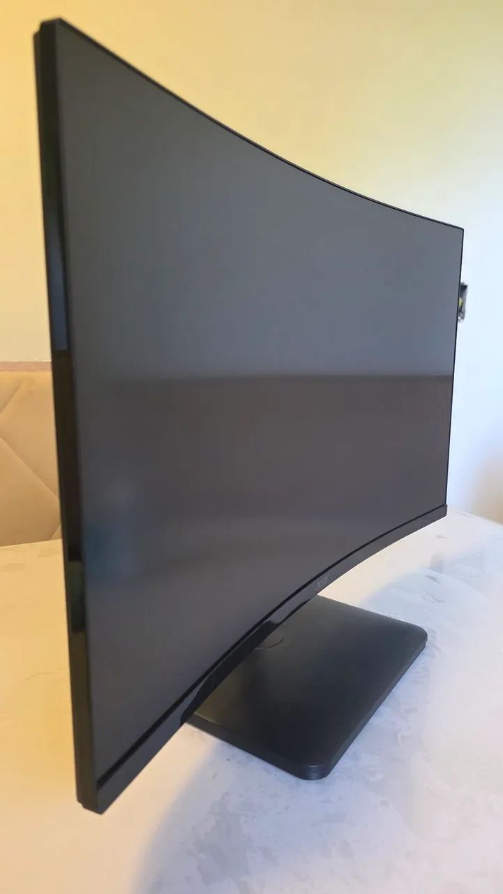 Monitor Acer ED270R 27 Curvo 165Hz Full HD Perfeito Estado