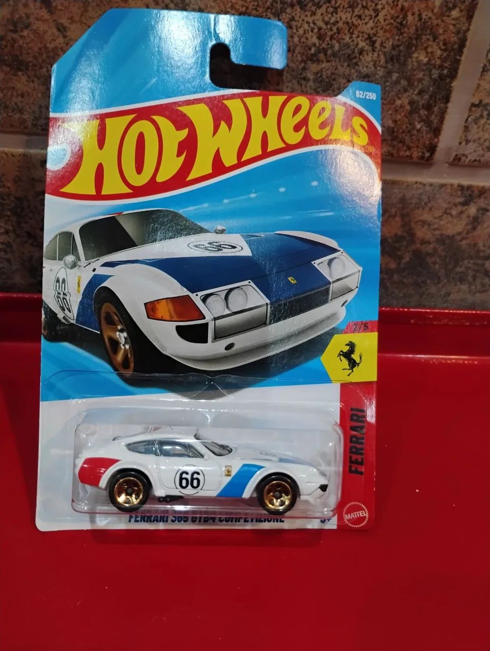 Carrinho Hotwheels Ferrari 365 competizione - Foto 2