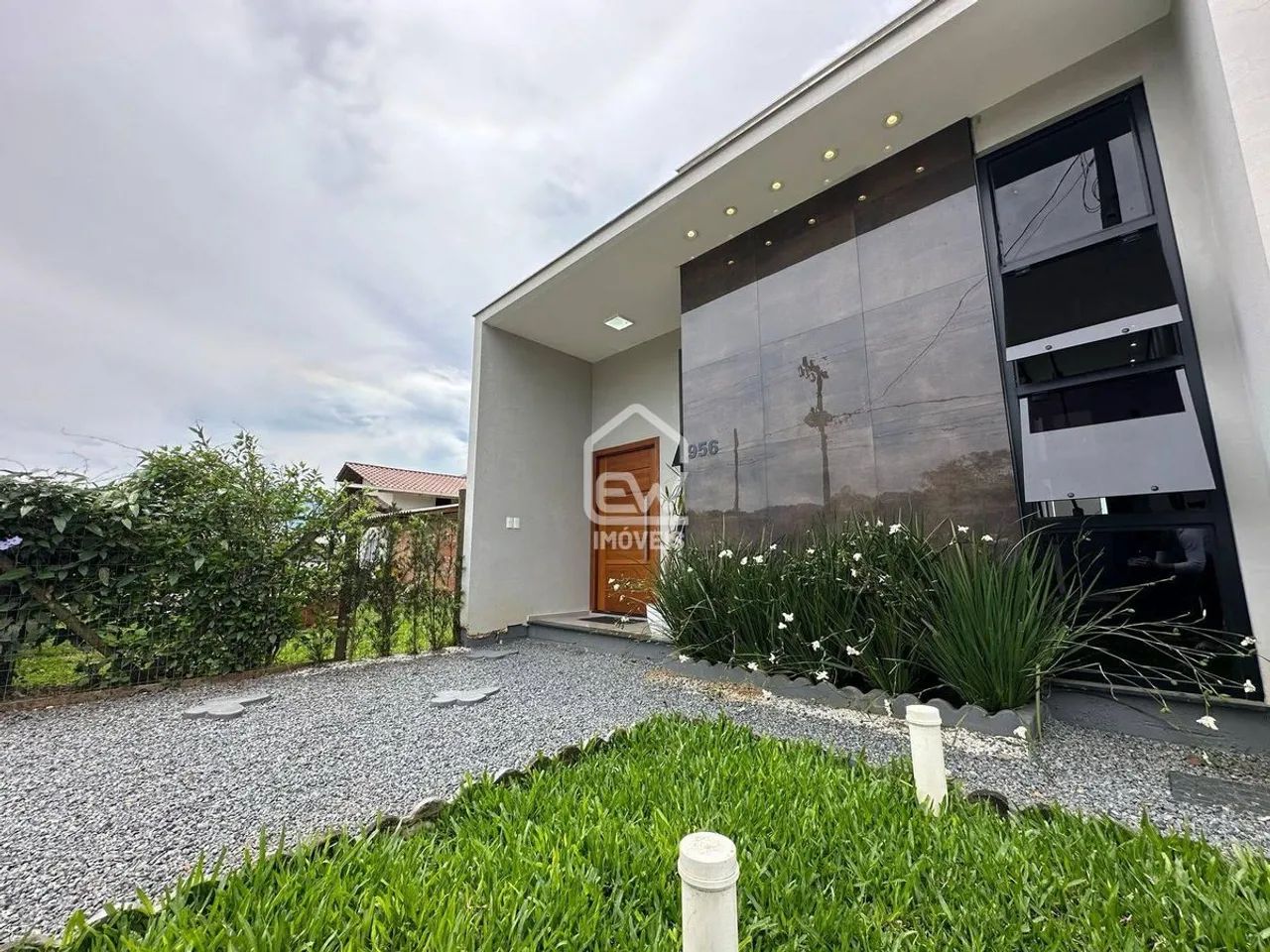 Casa com 72,67m² em Schroeder, SC - Foto 2
