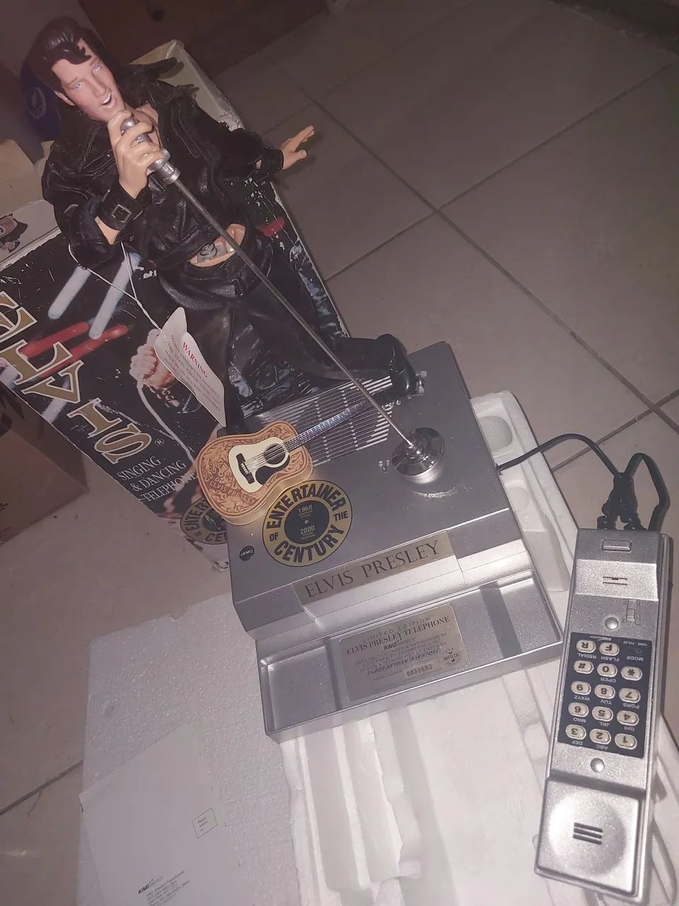 Telefone Elvis Presley em perfeito estado 
