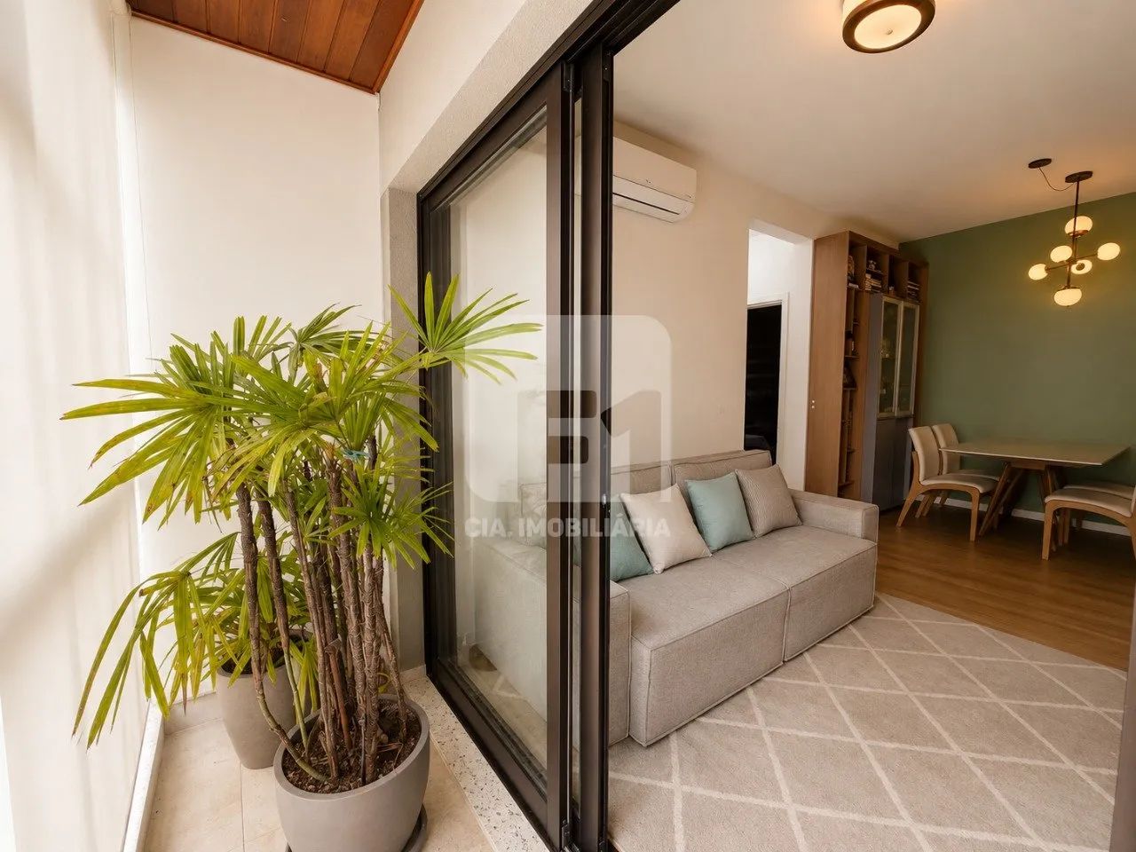 Apartamento de 2 dormitórios à venda no Centro - Foto 4