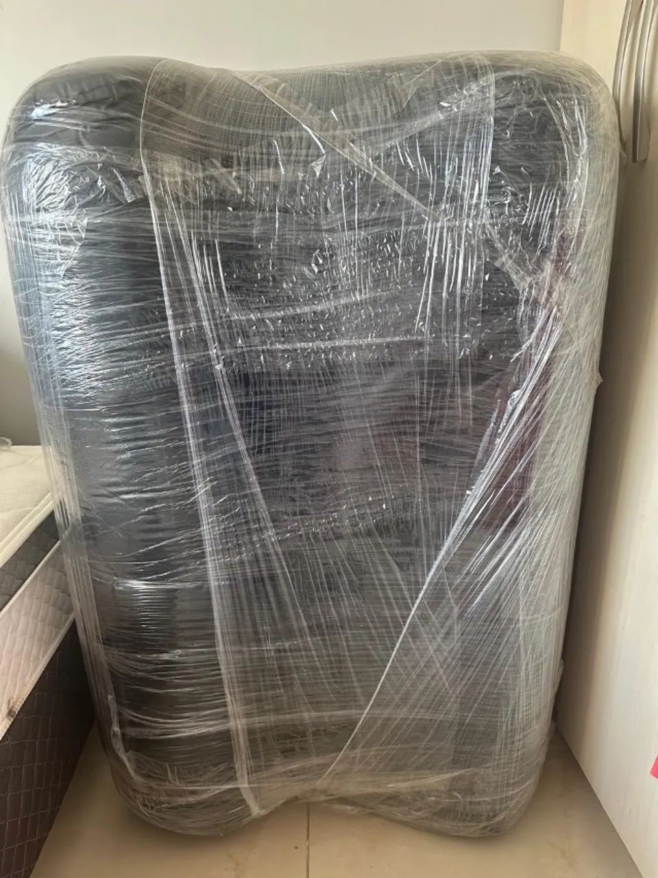 Sofá cama novo da tok stok 