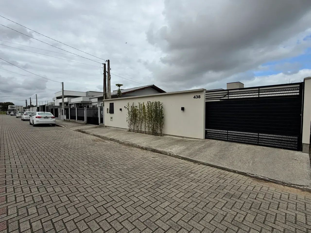 Casa com amplo terreno à venda em Tijucas/SC