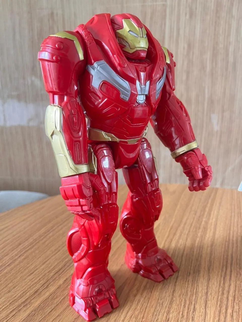 Boneco Hulkbuster da Marvel 30 cm  - Foto 3