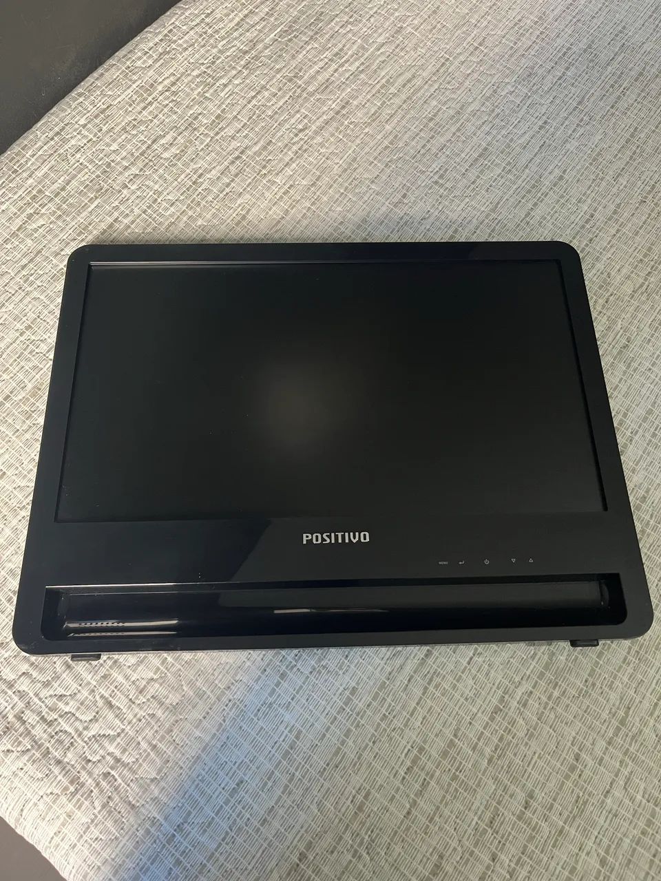 Monitor 18 Pol. 60hz VGA Som integrado  - Foto 2