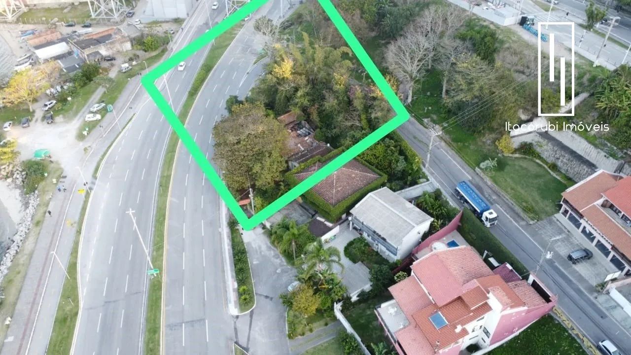 Terreno à venda- Localização Estratégica.