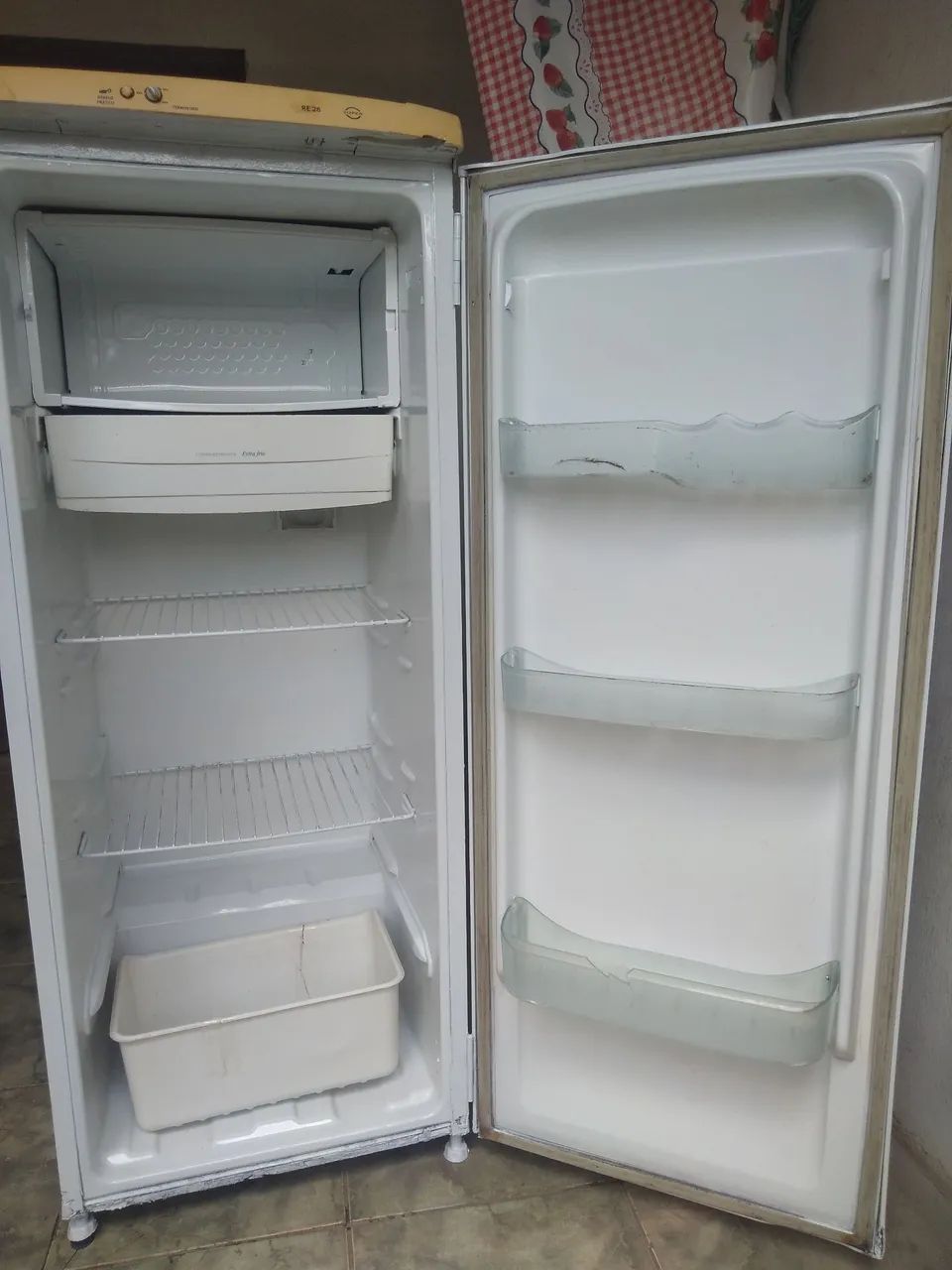 Geladeira Electrolux bem conservada e funcionando perfeitamente entrega grátis  - Foto 4