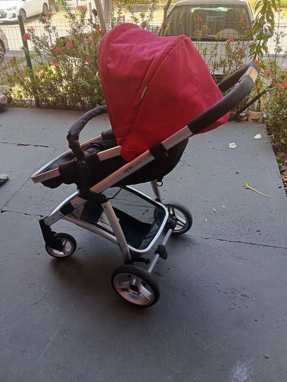 Carrinho em ótimo estado de uso