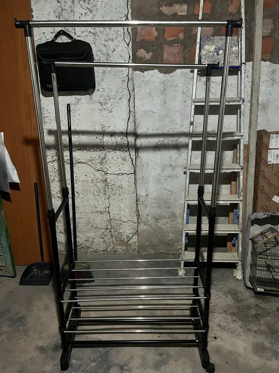 Arara De Roupas Cabideiro  - Foto 2