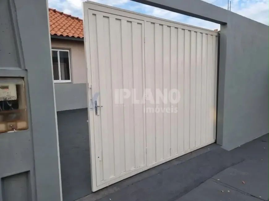 Vendo casa em terra vermelha com quintal  - Foto 3