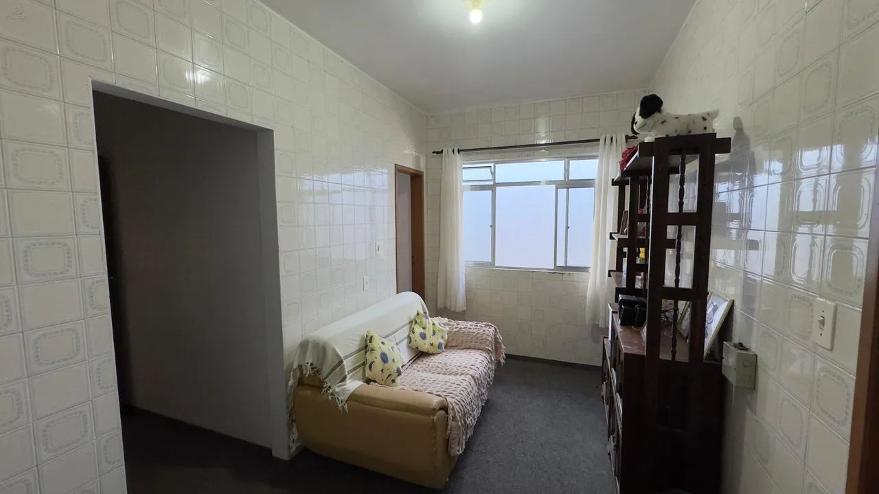CASA COM AMPLO TERRENO - Foto 5