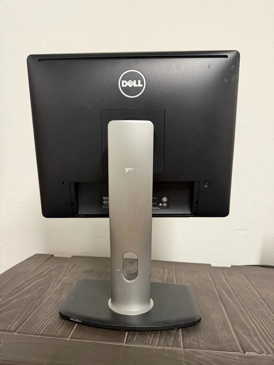 Monitor AOC e1621Swb 15,6? VGA com base e cabo Novinho!  - Foto 3