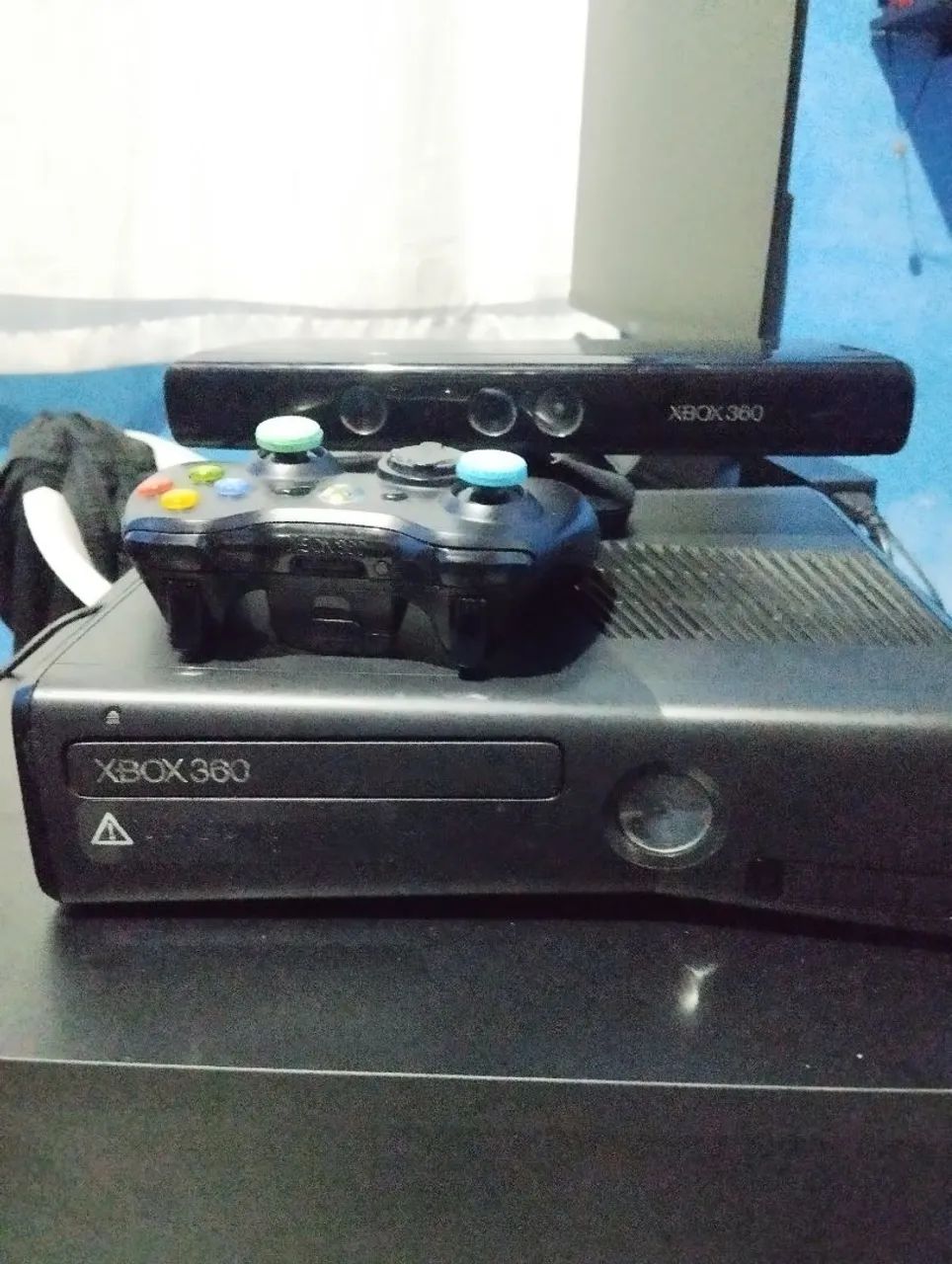 Xbox 360 slim desbloqueado + Kinect.