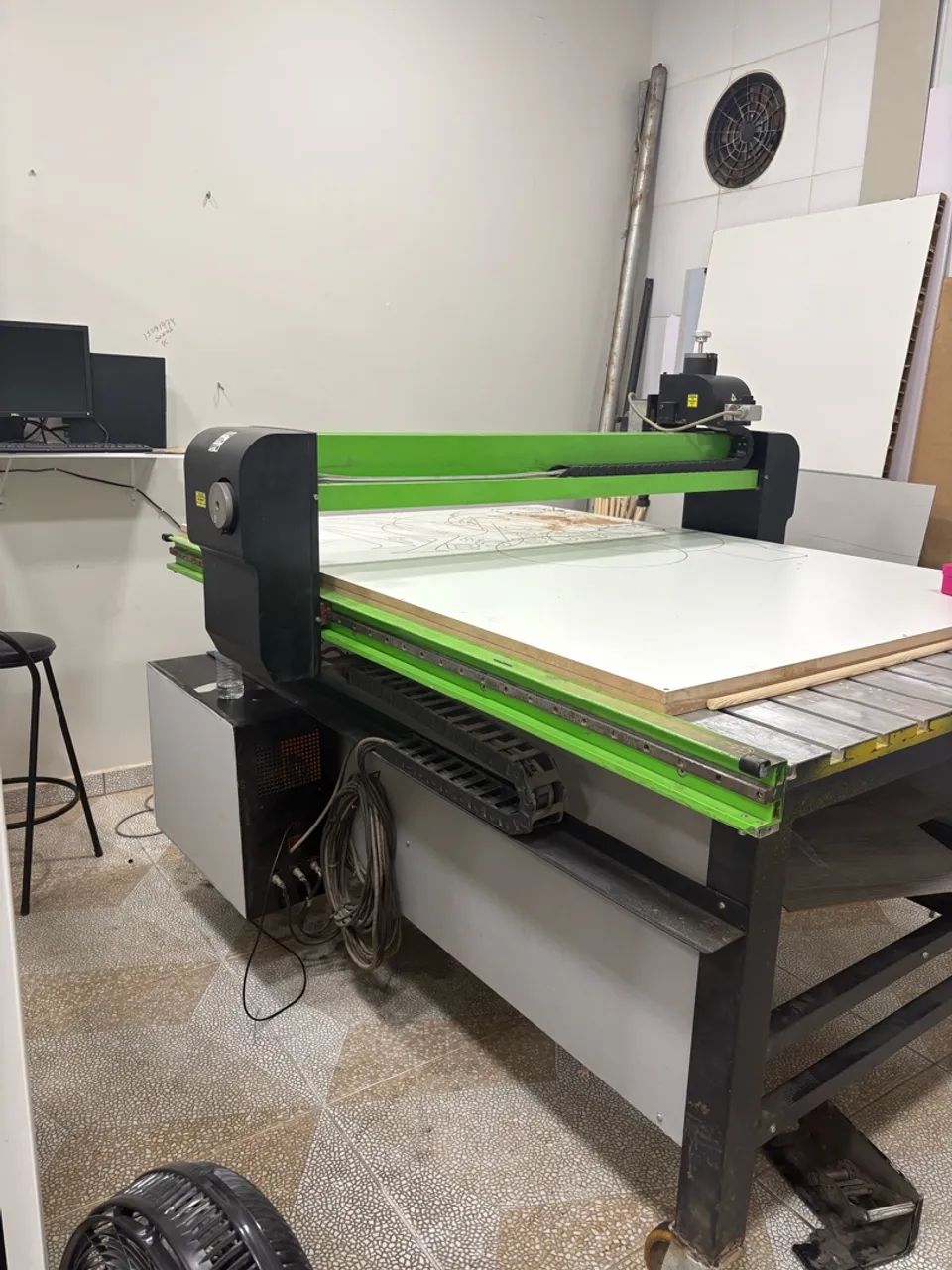 VENDE-SE MÁQUINA ROUTER CNC! - Foto 3
