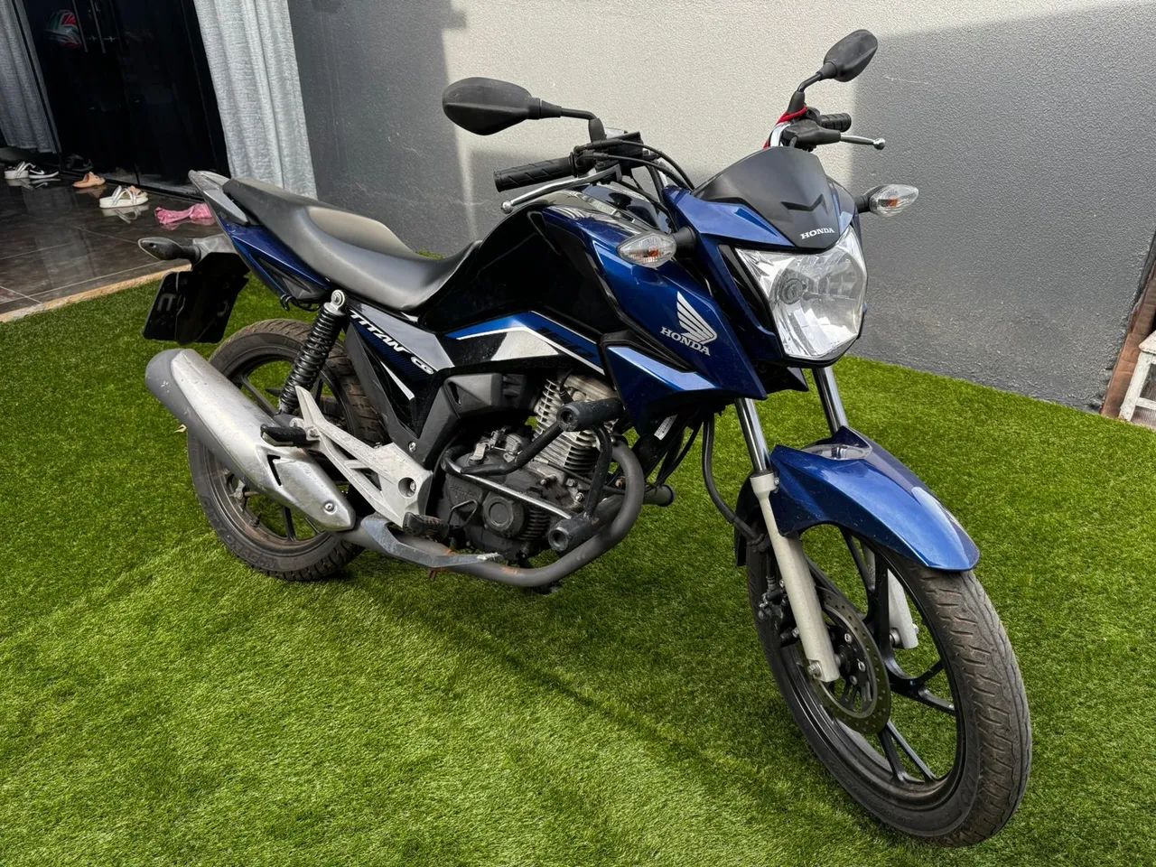 Vendo Titan 2024 quitada