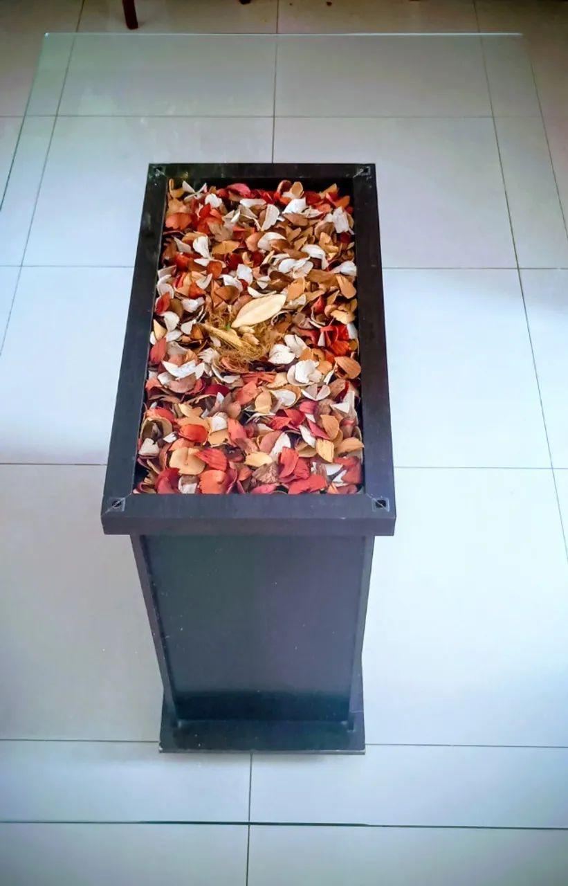 Mesa de jantar com tampo de vidro retangular - decoracão - Foto 2